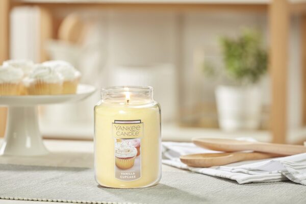 Limited time deal-52%Yankee Candle Vanilla Cupcake Scented Classic 22oz Large Jar Single - Image 2